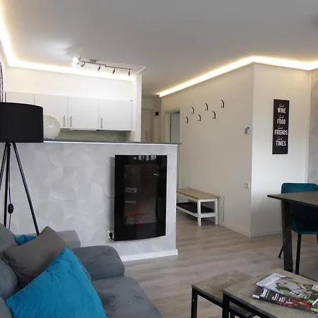 Apartment Citylife Pool, Sauna, 5 Pers Near Lift, Wifi, Ps4, Netflix , *