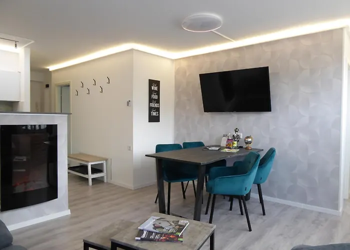 Apartment Citylife Pool Sauna 5 Pers Near Lift Wifi Ps4